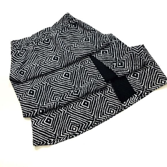 Michael Kors Graphic Print Maxi Skirt - Picture 2 of 4